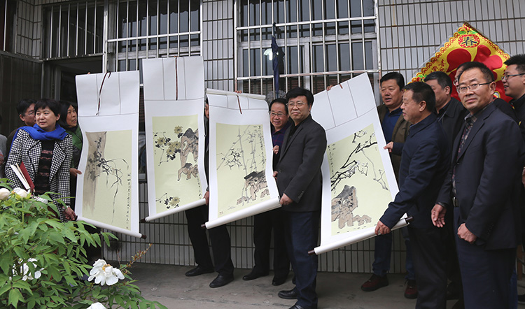 山东画院组织全体党员和干部职工赴沂源开展“不忘初心、牢记使命”主题教育专题调研