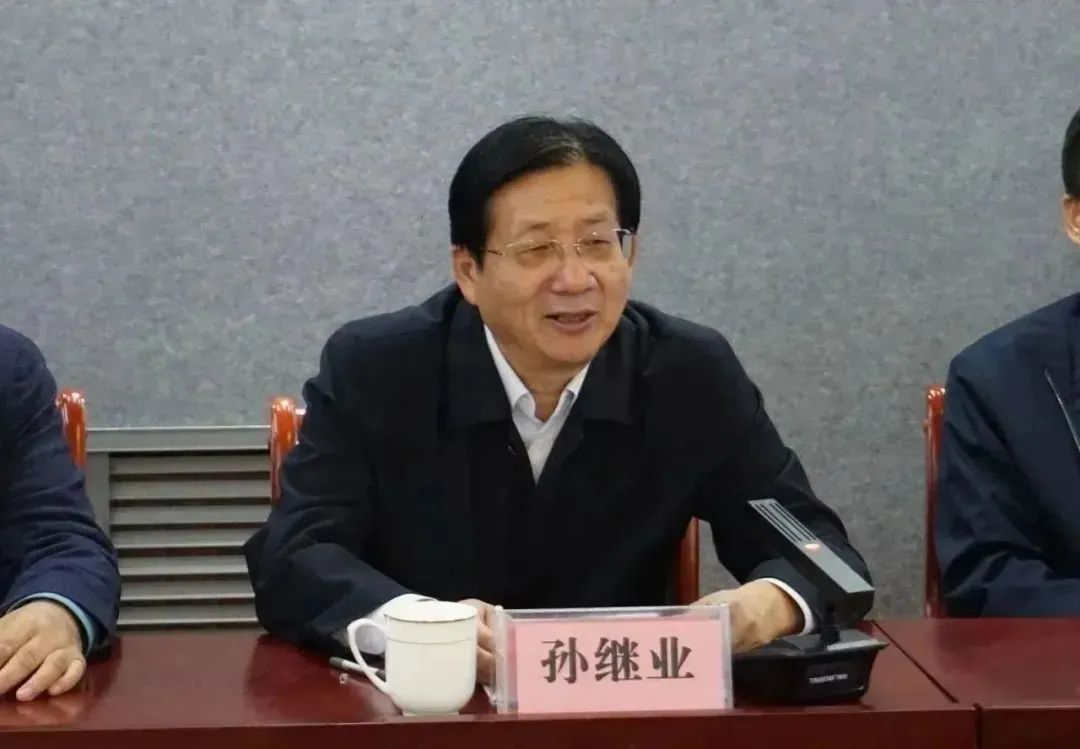 “助力乡村振兴县区行”系列活动在沂源县举办一一山东画院院长孔维克、画家孙棋参加活动