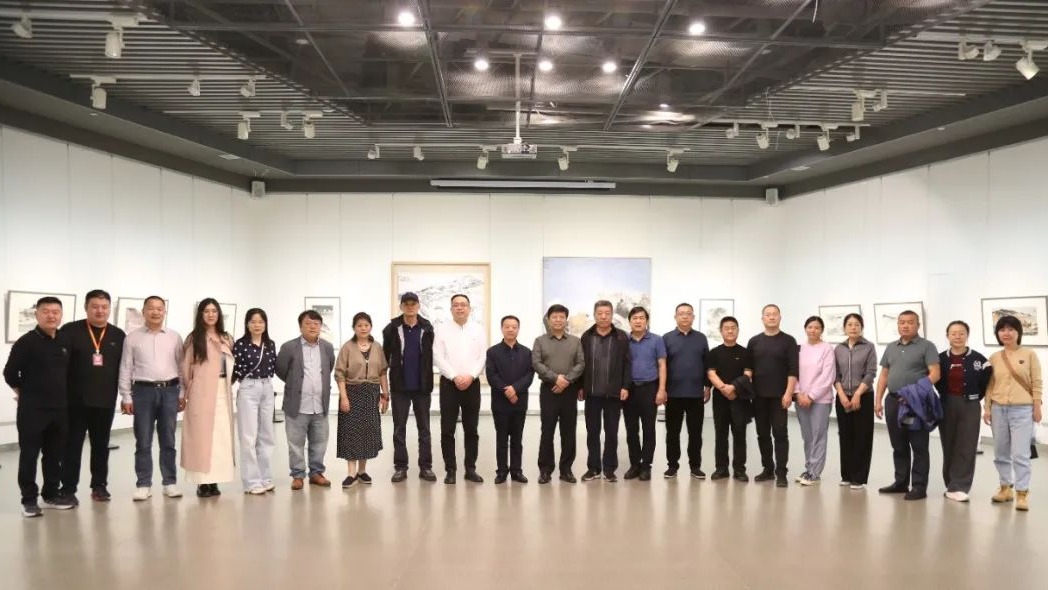 山东画院一行参观“李刚中国画作品展”