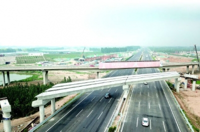 济南大东环箱梁成功跨越济广高速 将于2020年底全线通车