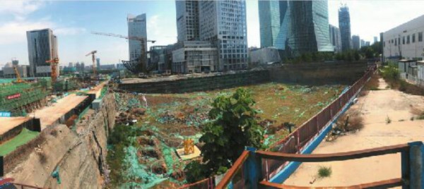 济南前“第一高”地块司法拍卖 围观的不少，报名的没有