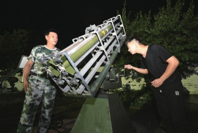 夜访济南市人工增雨“火箭兵”