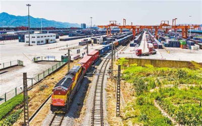 中国铁路入欧第一单 中欧班列在济南首发塞尔维亚