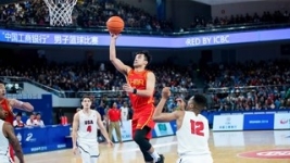 军运会中国男篮击败美国