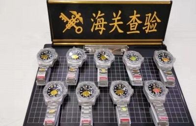 济南海关查获冒牌奢侈品300余件