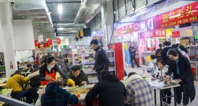 “捂暖”冬日夜经济 济南不少摊主琢磨转型