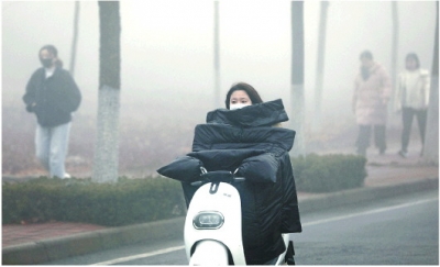 山东省气象台预警“三连发” 雨滴变雪花今日12市大到暴雪