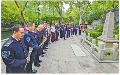 各界人士冒雨悼念济南“五三惨案”死难同胞 