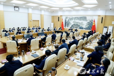 林武与省委政法委和省政法单位班子成员集体谈心谈话 