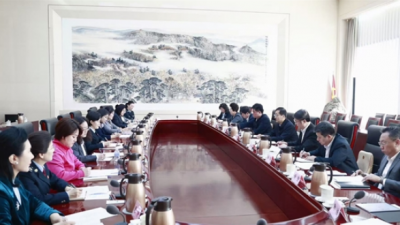 济南市纪念“三八”国际妇女节115周年暨“项目提升年 泉城有木兰”社会各界优秀妇女代表座谈会召开 刘强讲话 杨峰出席