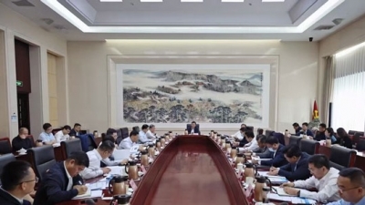 济南市智能网联汽车“车路云一体化”应用试点建设专题会召开 刘强讲话 于海田出席