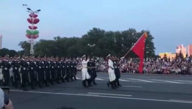 卢旺达阅兵喊中文口号，中国军人最帅！