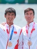 创造历史！张亮刘治宇获赛艇男子双人双桨铜牌