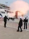  威海港轮船发生爆炸？官方：救援过程中发生爆燃，无人员伤亡