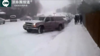 大雪天开车是怎样一种体验，南方司机看到应该不会开车了