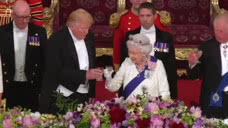 英女王在白金汉宫为特朗普举办晚宴 特朗普称赞：她是伟大的女性