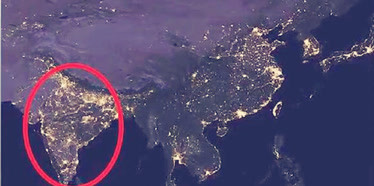 中国夜晚没印度亮，怀疑印度比中国发达，中国网友连夜揭图片真相