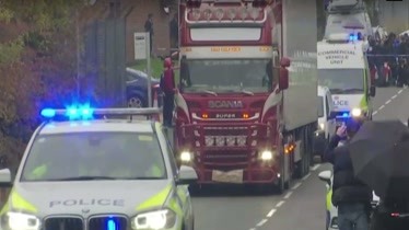 全程警车护送英国货车惊人出现39具中国人尸体