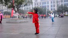 中国人都自幼习武？看看这位5岁小女孩的剑法！