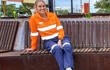 彪悍！澳洲美女空姐转行当矿工下井采矿，丢掉高跟鞋迎事业第二春