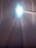 台铁事故列车早前驾驶视角曝光：刚出隧道撞上工程车，难以刹车