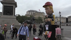 为表达对不欢迎特朗普 英民众放出特朗普机器人