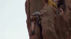 简直不敢相信，这些孩子竟然在攀岩，真的小呀！