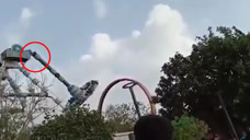 印度游乐园“大摆锤”突然断裂 游客被重重砸向地面