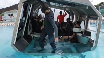 载具沉入水中后，如何从中逃生？美国军队演示方法
